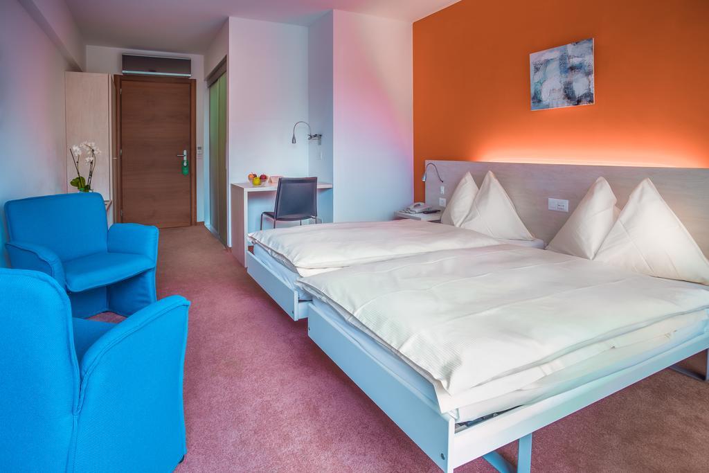Hotel Unione Bellinzona Oda fotoğraf