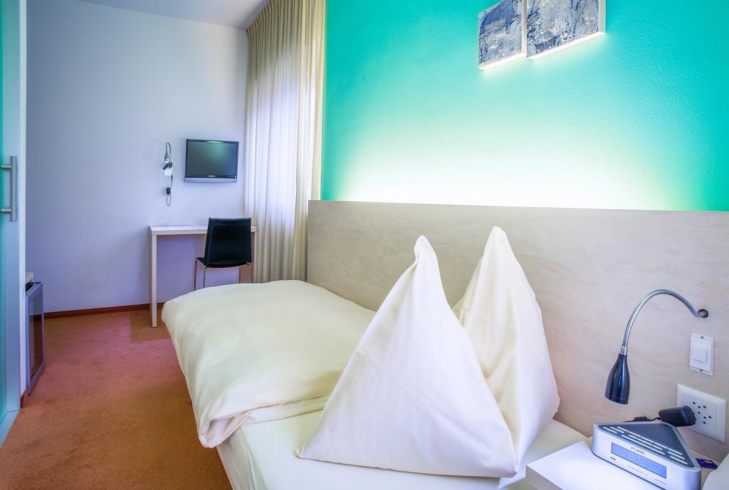 Hotel Unione Bellinzona Oda fotoğraf